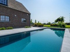 LPW Pools Zwemmen in diepblauw project door Aqua Pura
