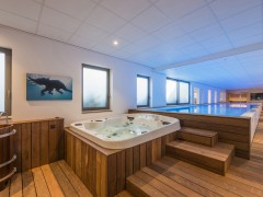 Ziwa Pool